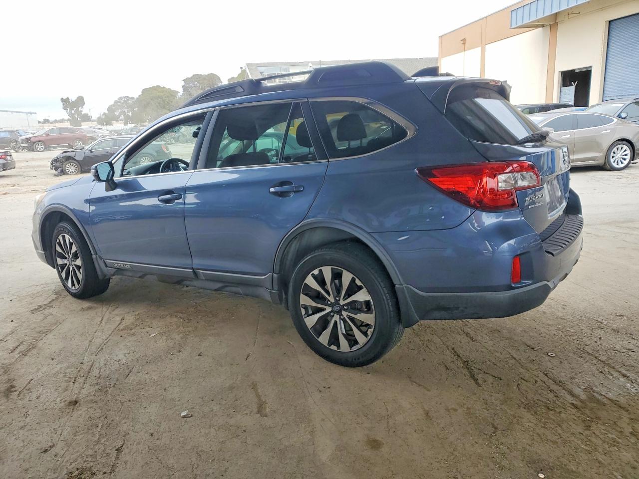 2016 SUBARU OUTBACK 2.5I LIMITED — снимка 2