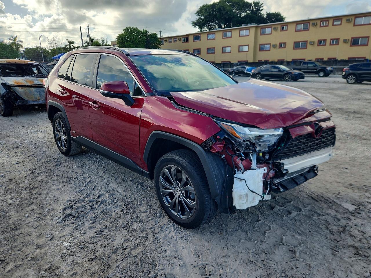 2023 TOYOTA RAV4 XLE PREMIUM — снимка 4