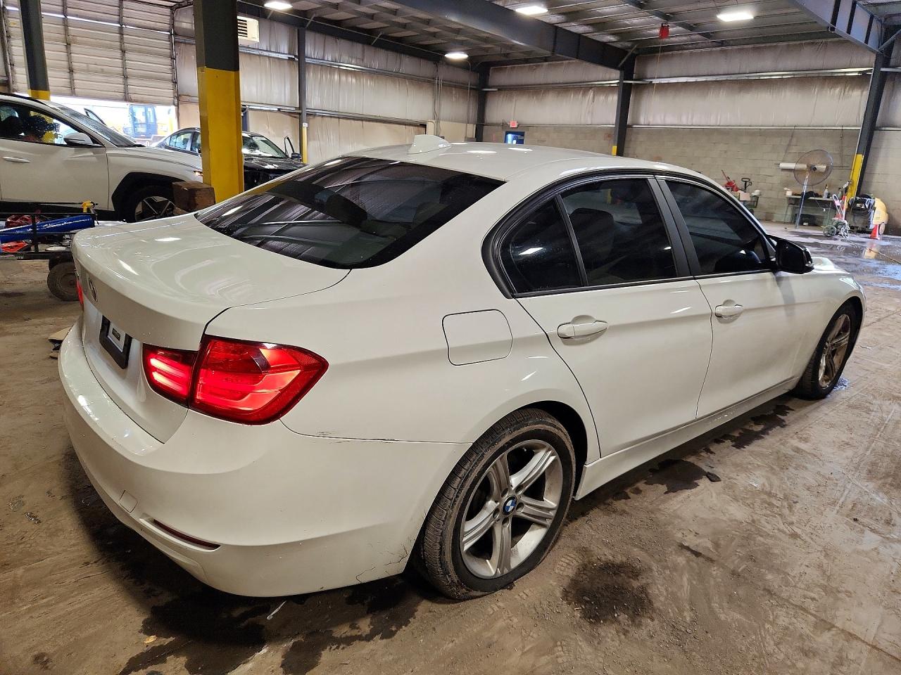 2013 BMW 320 I XDRIVE — снимка 3