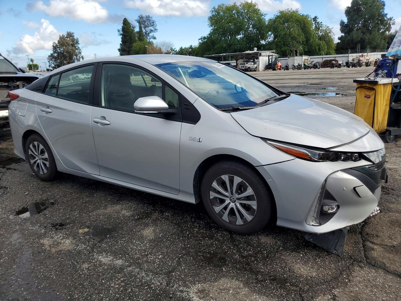 2022 TOYOTA PRIUS PRIME LE — снимка 4