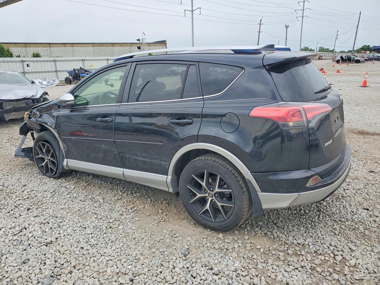 2016 TOYOTA RAV4 SE — снимка 2
