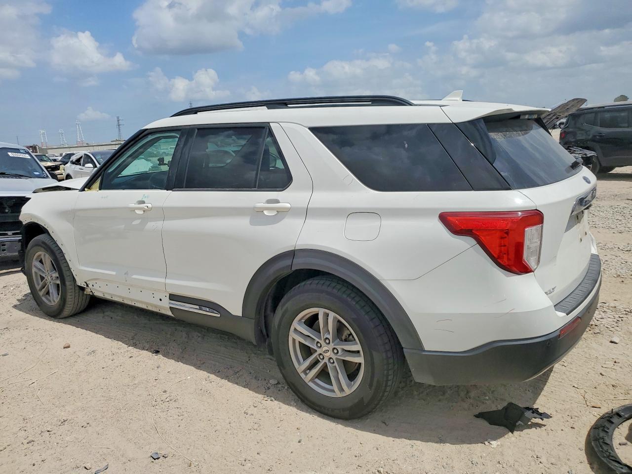 2020 FORD EXPLORER XLT — снимка 2