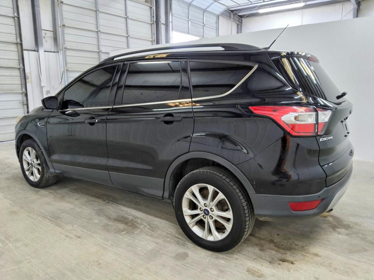 2017 FORD ESCAPE SE — снимка 2