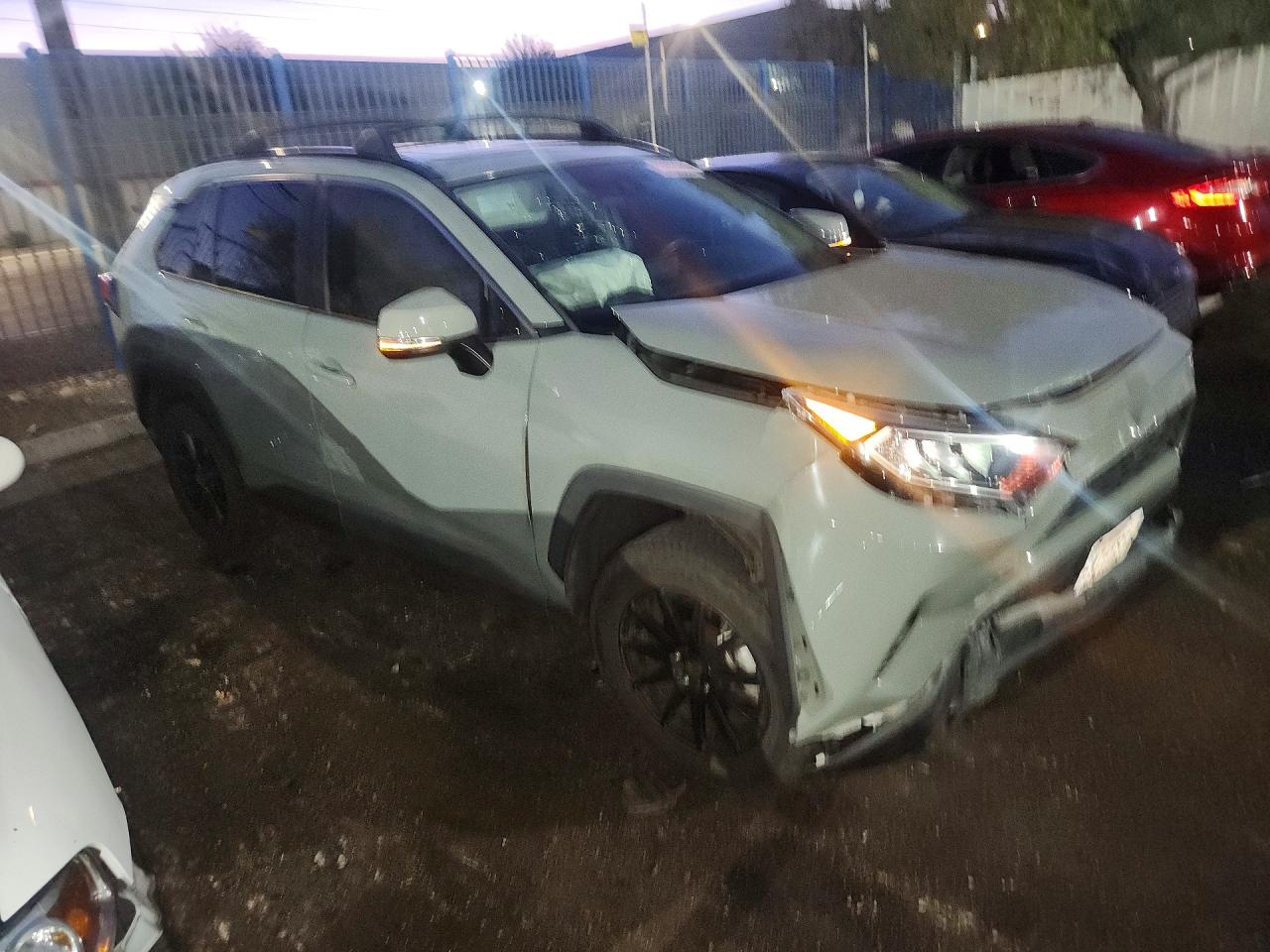 2021 TOYOTA RAV4 XLE — снимка 4
