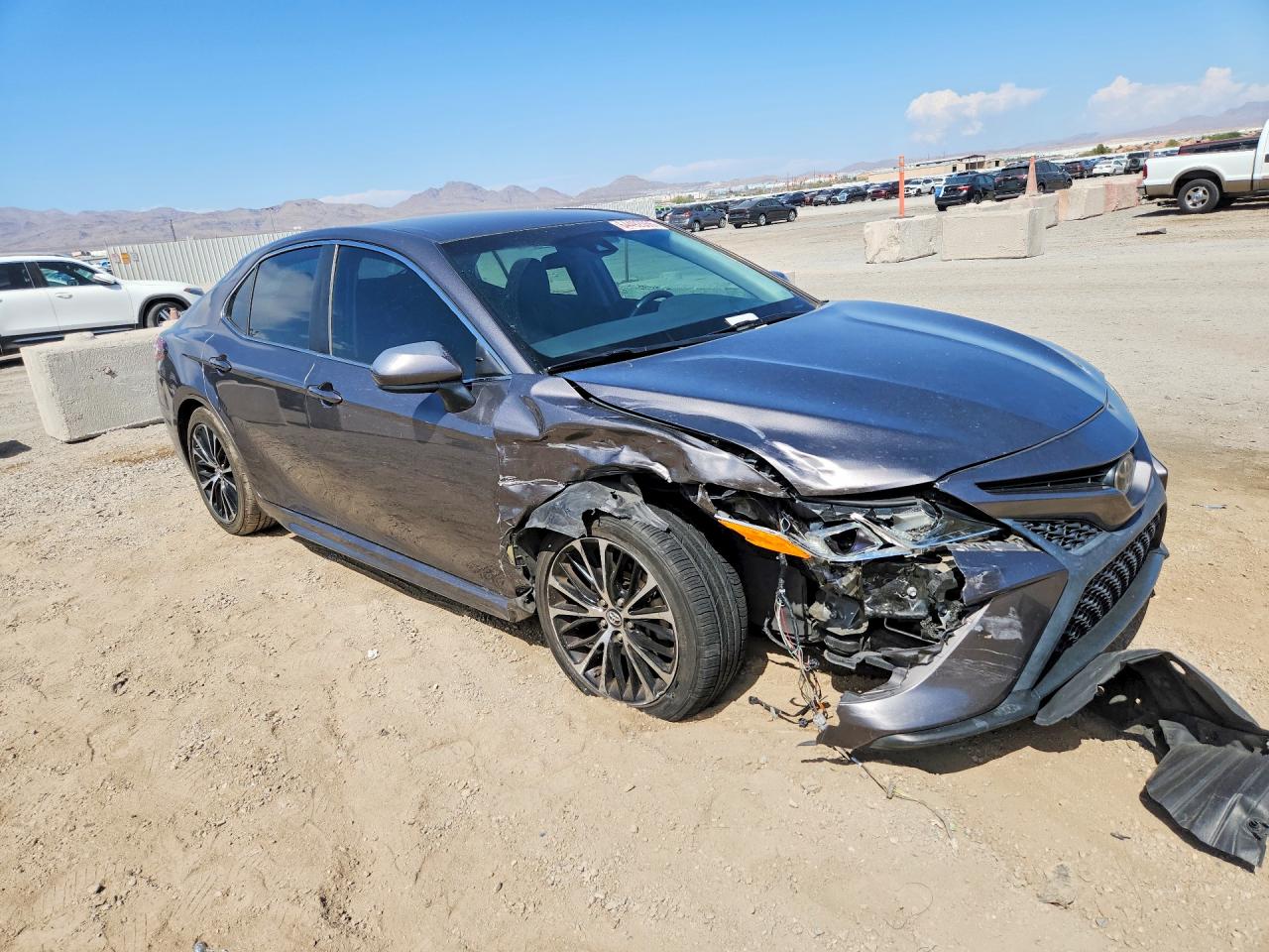 2018 TOYOTA CAMRY SE — снимка 4