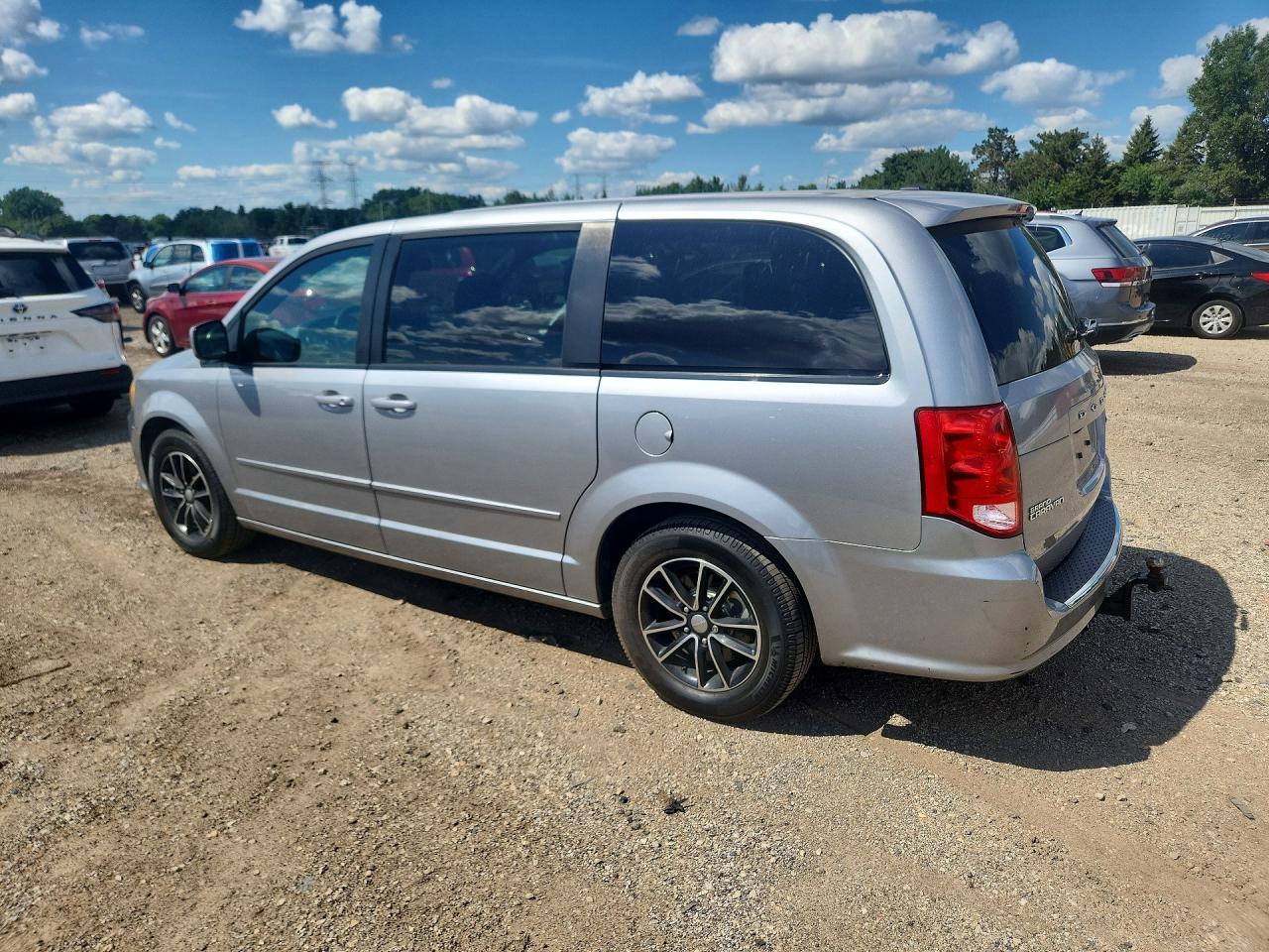 2017 DODGE GRAND CARAVAN GT — снимка 2