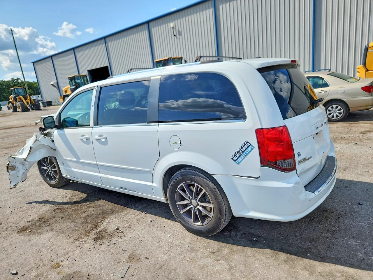 2017 DODGE GRAND CARAVAN SXT — снимка 2
