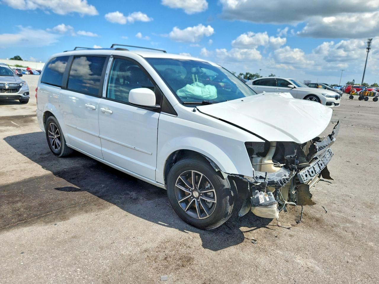 2017 DODGE GRAND CARAVAN SXT — снимка 4