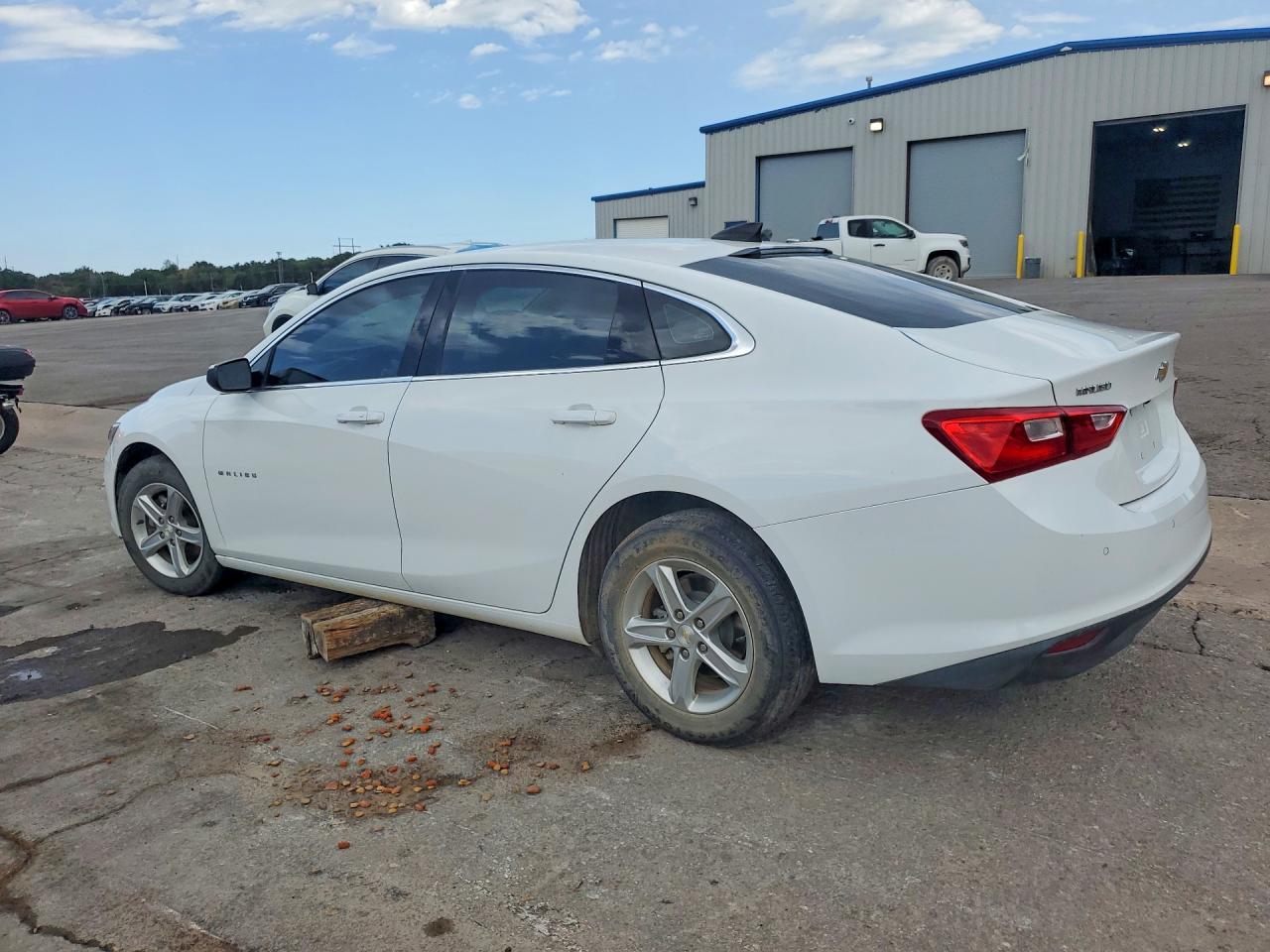 2023 CHEVROLET MALIBU LS — снимка 2