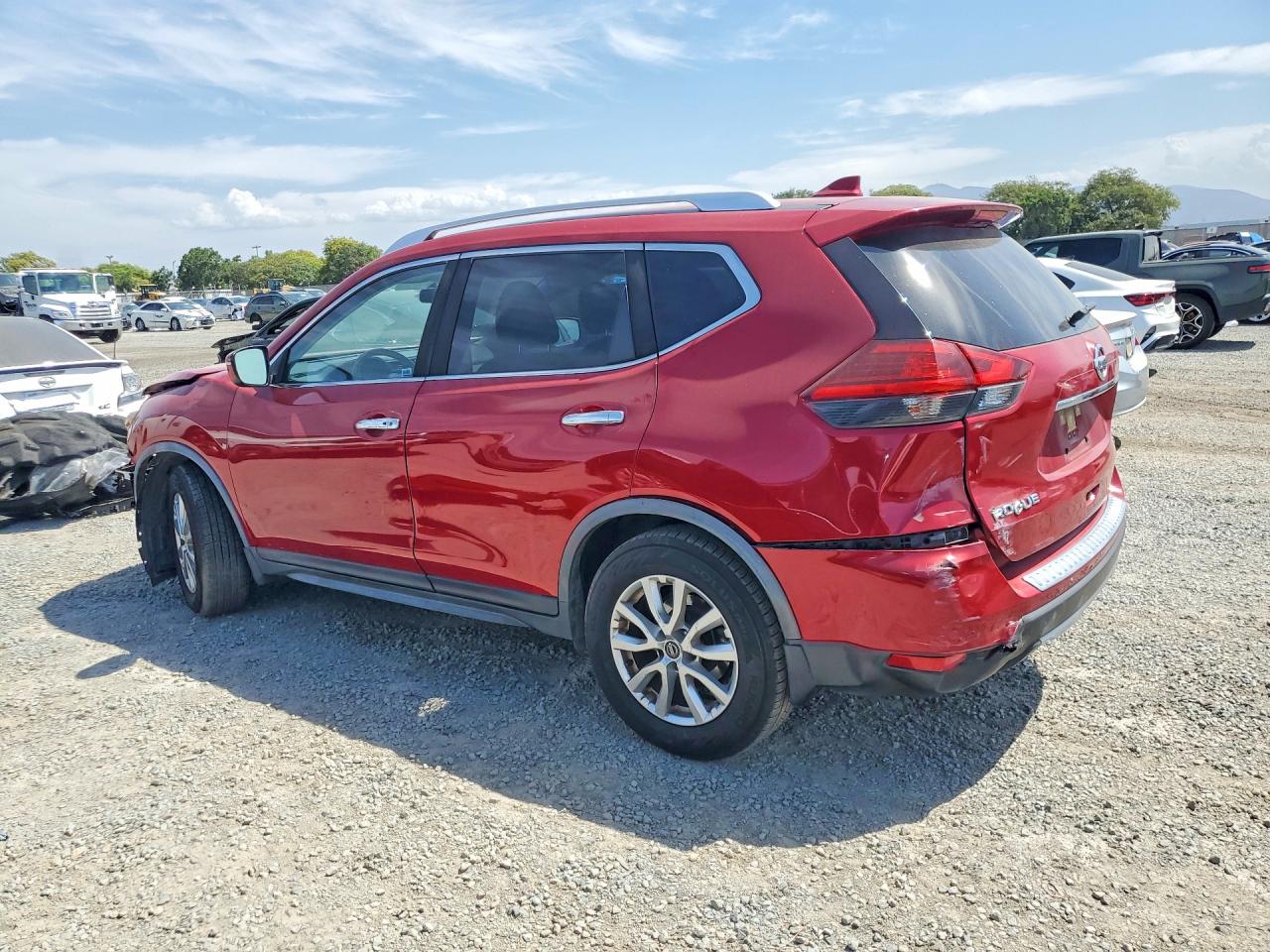 2017 NISSAN ROGUE SV — снимка 2