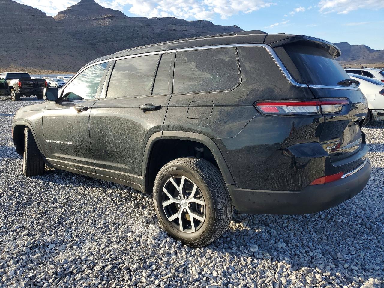 2024 JEEP GRAND CHEROKEE L LIMITED — снимка 2