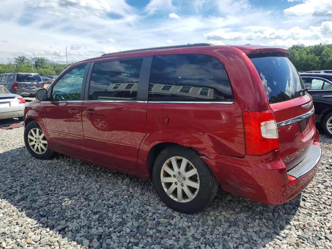 2016 CHRYSLER TOWN & COUNTRY LX — снимка 2