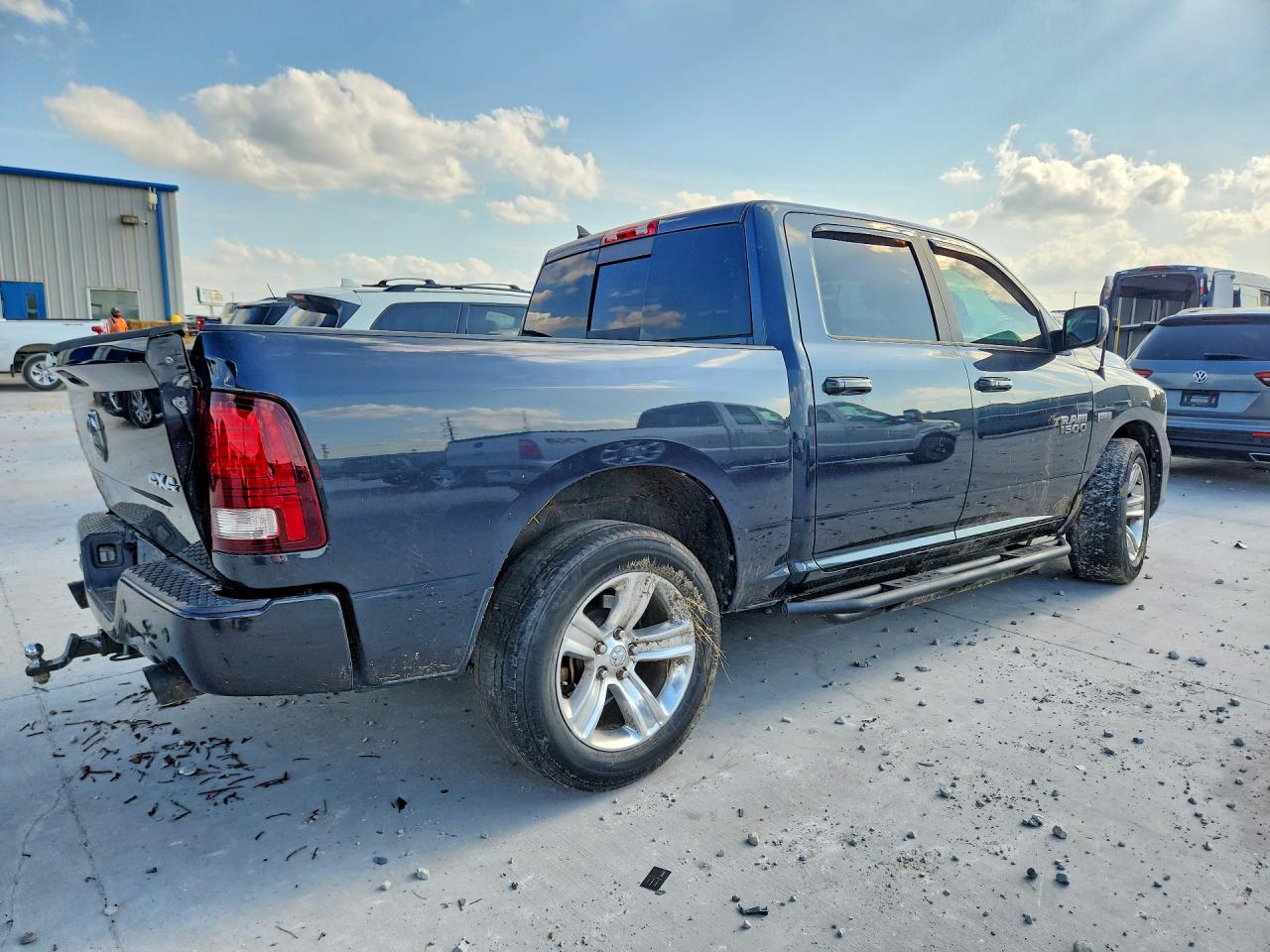 2017 RAM 1500 SPORT — снимка 3