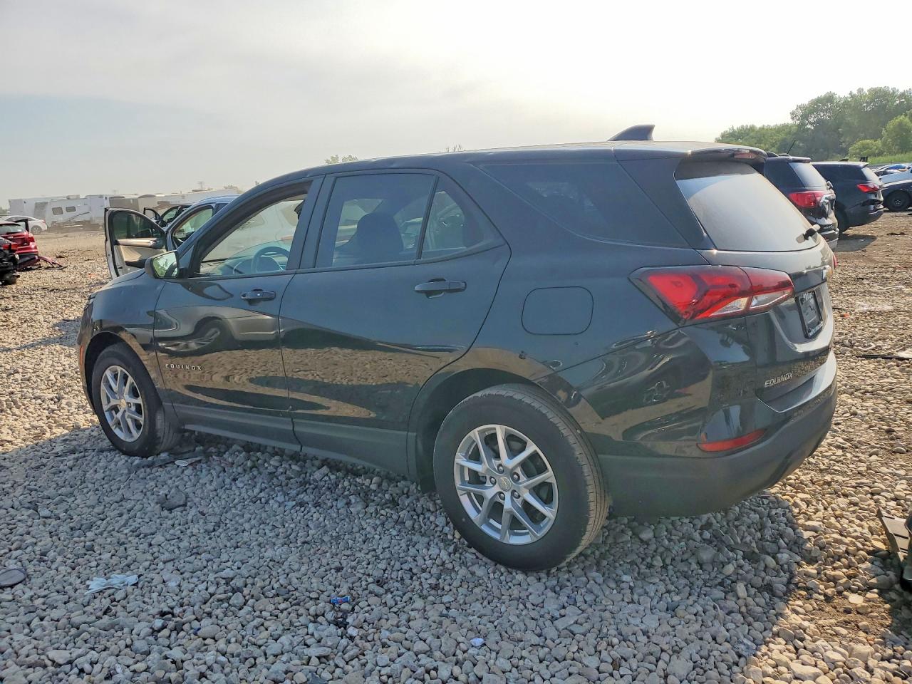 2024 CHEVROLET EQUINOX LS — снимка 2
