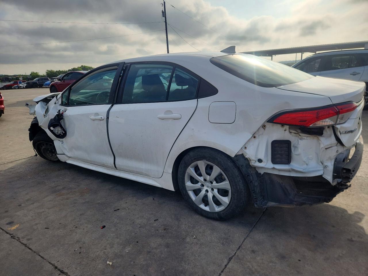 2020 TOYOTA COROLLA LE — снимка 2