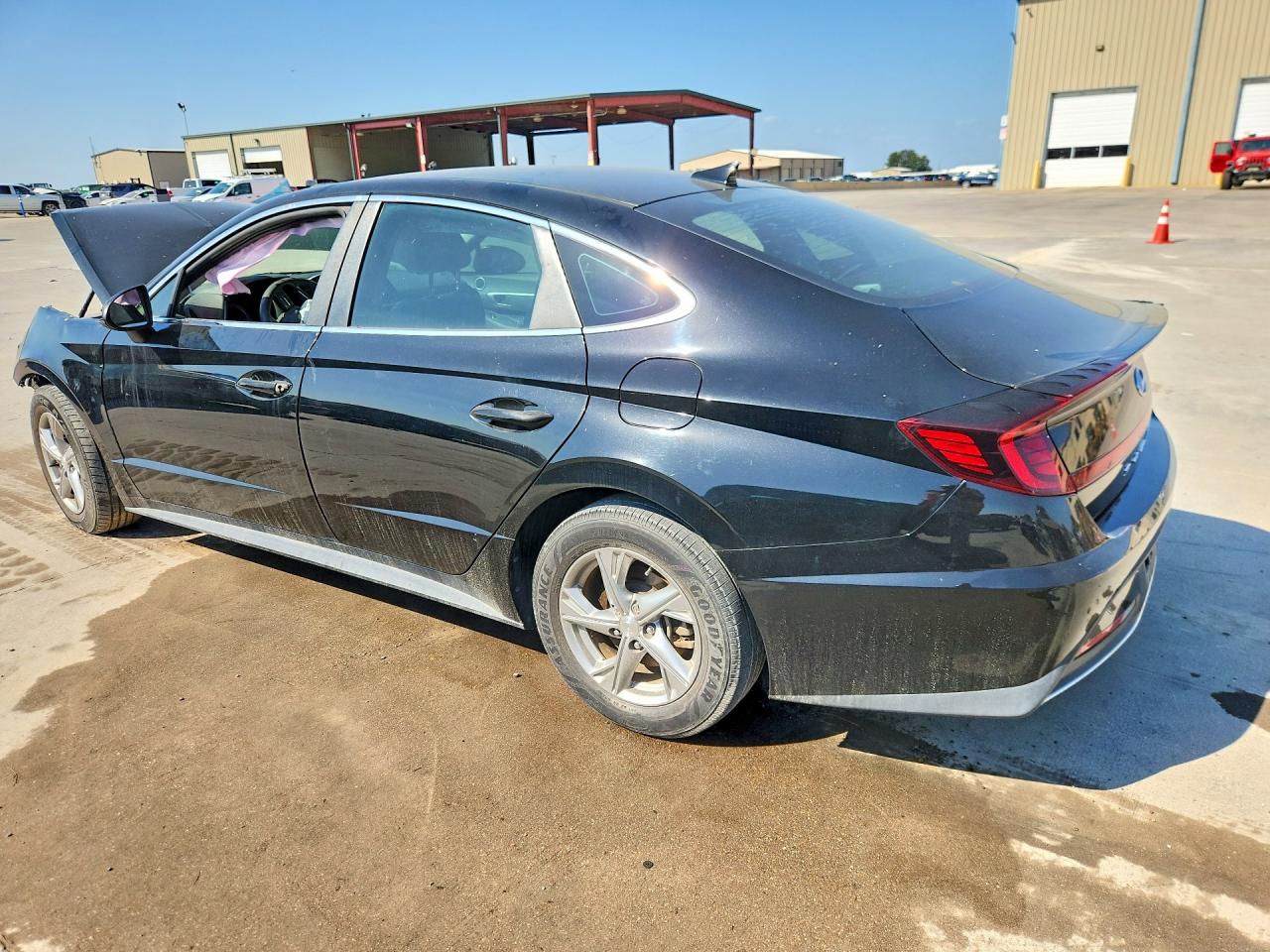2020 HYUNDAI SONATA SE — снимка 2