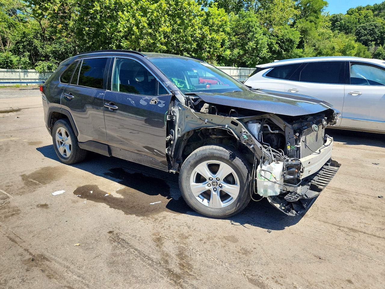 2021 TOYOTA RAV4 XLE — снимка 4