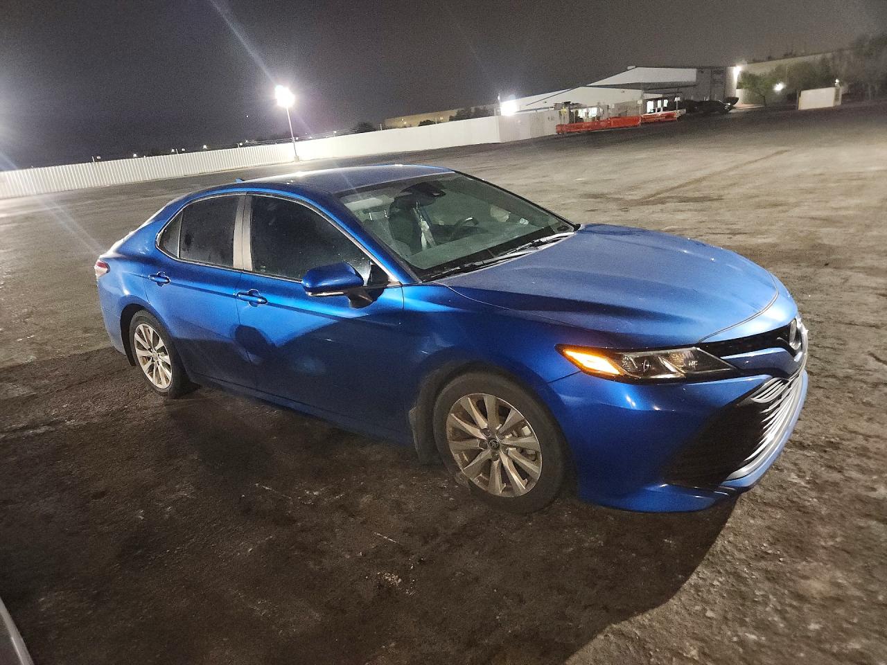 2020 TOYOTA CAMRY LE — снимка 4