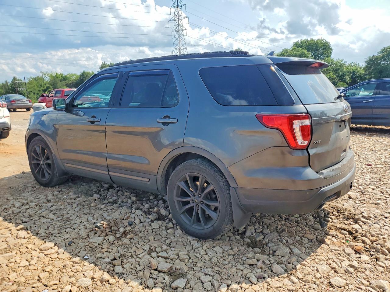 2018 FORD EXPLORER XLT — снимка 2