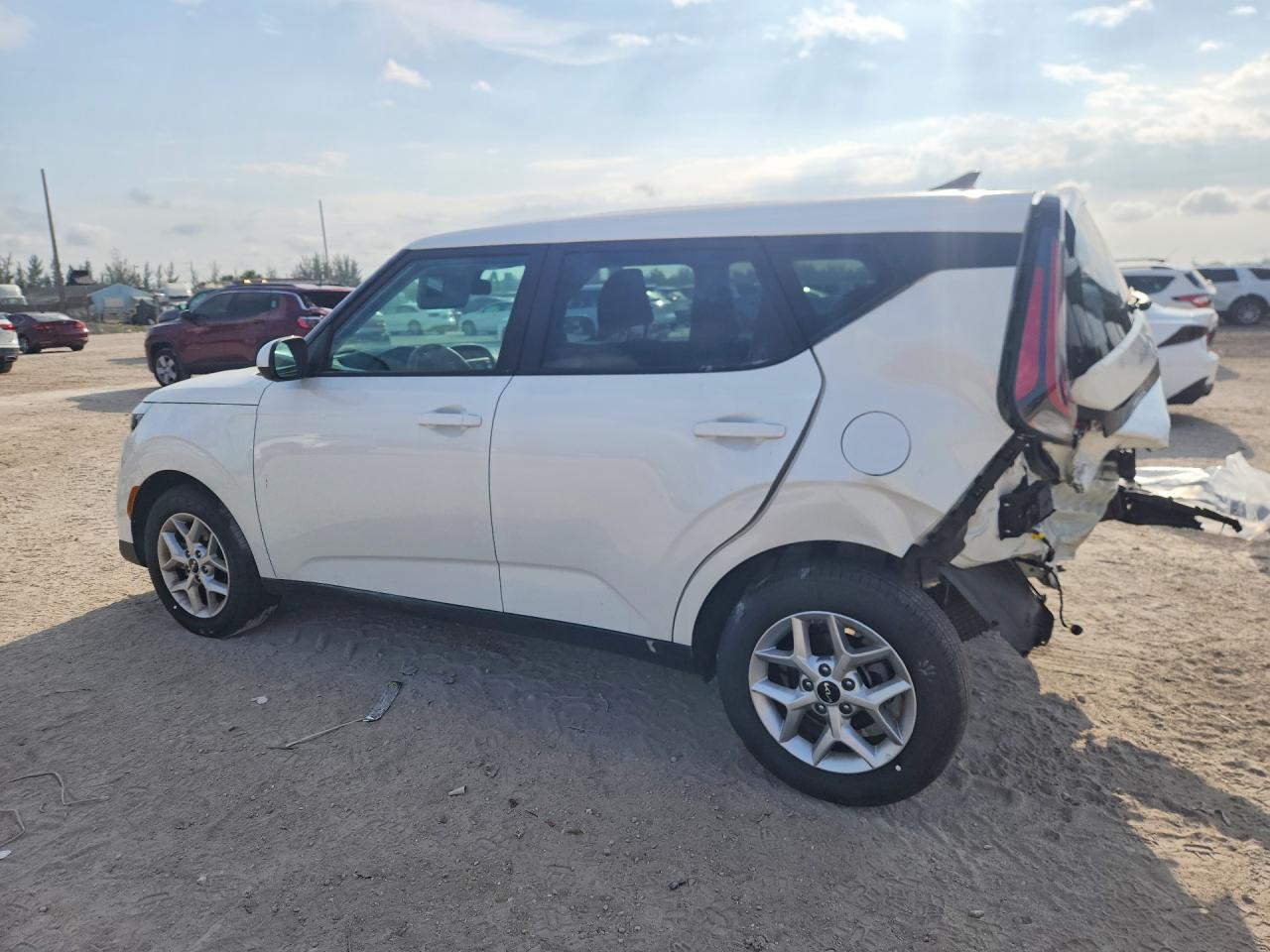 2025 KIA SOUL LX — снимка 2