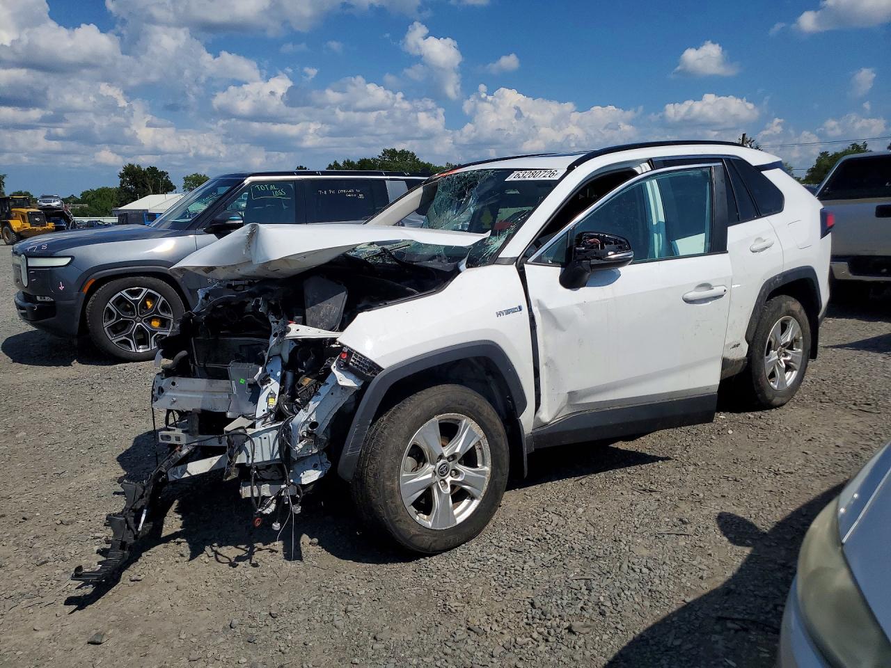 2021 TOYOTA RAV4 XLE