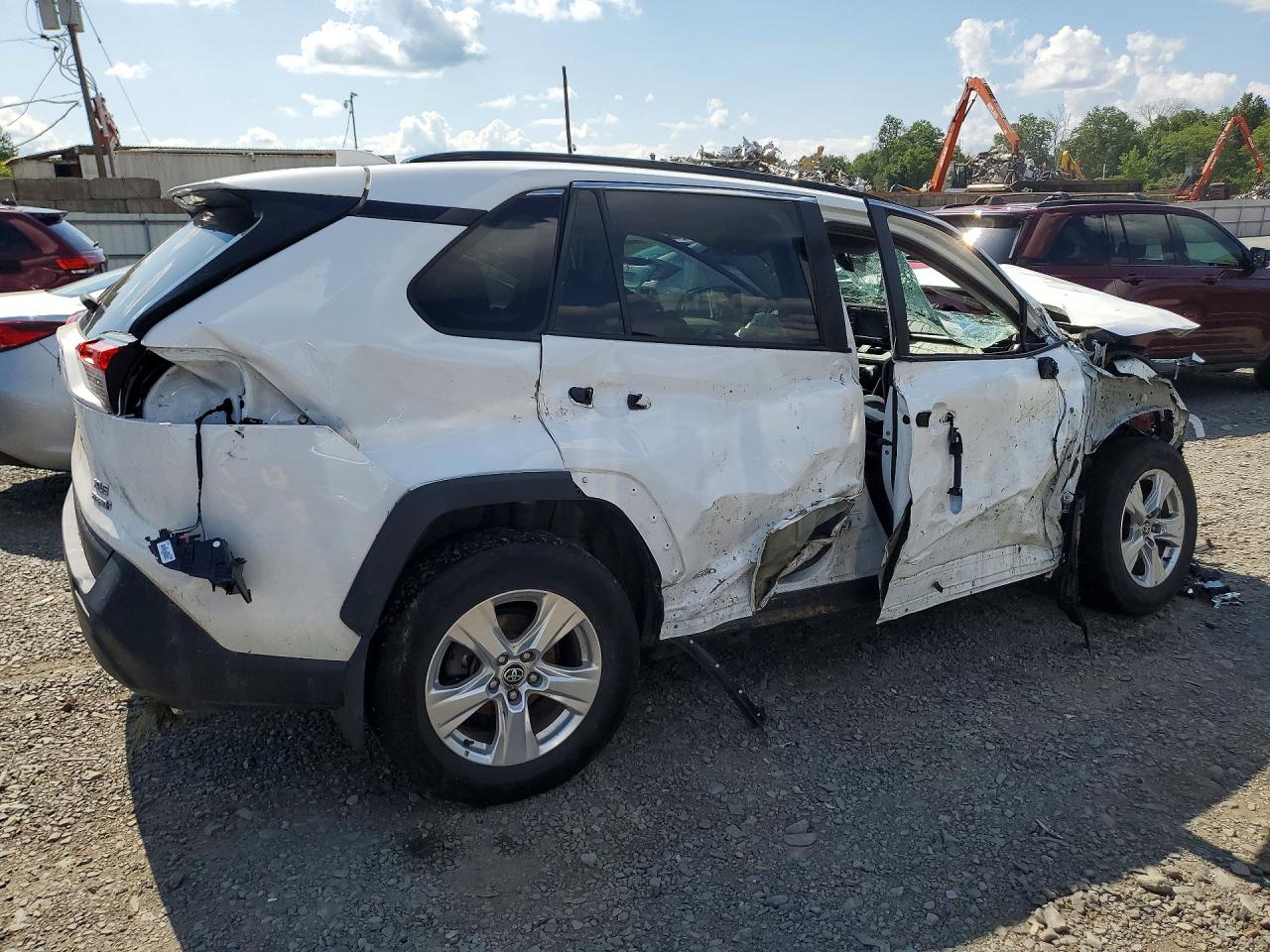 2021 TOYOTA RAV4 XLE — снимка 3