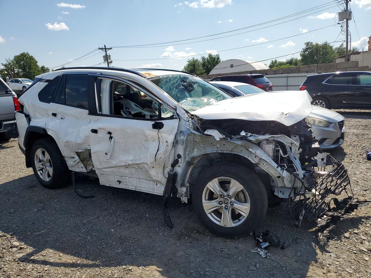 2021 TOYOTA RAV4 XLE — снимка 4