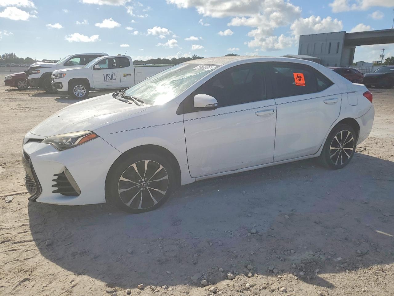 2017 TOYOTA COROLLA SE