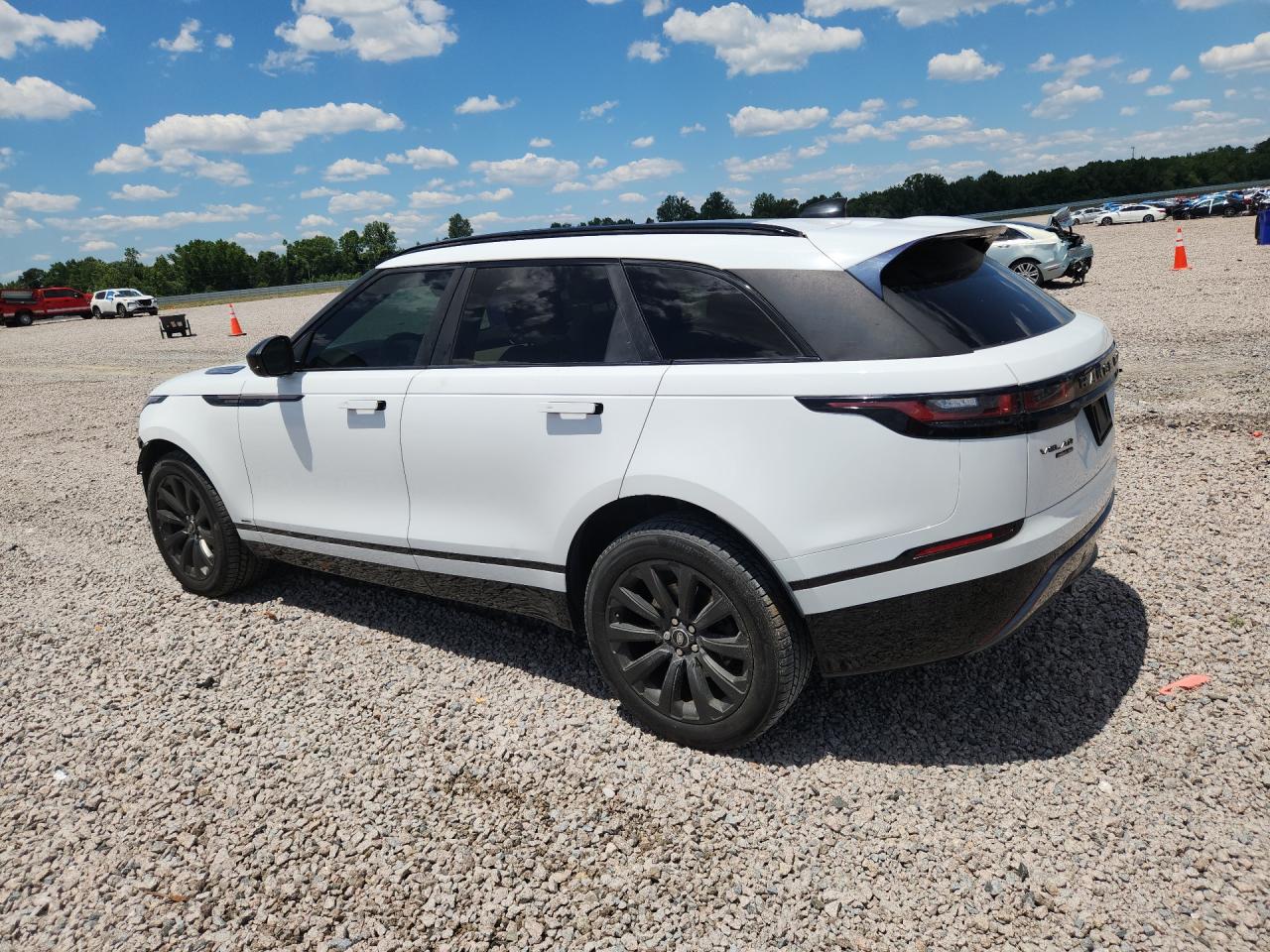 2018 LAND ROVER RANGE ROVER VELAR R-DYNAMIC SE — снимка 2