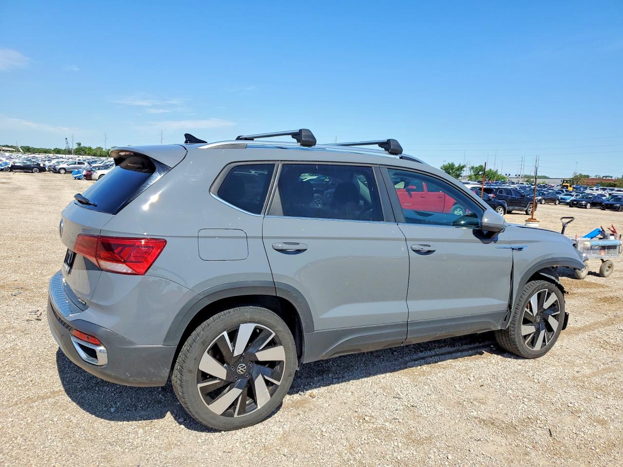 2024 VOLKSWAGEN TAOS SEL — снимка 3