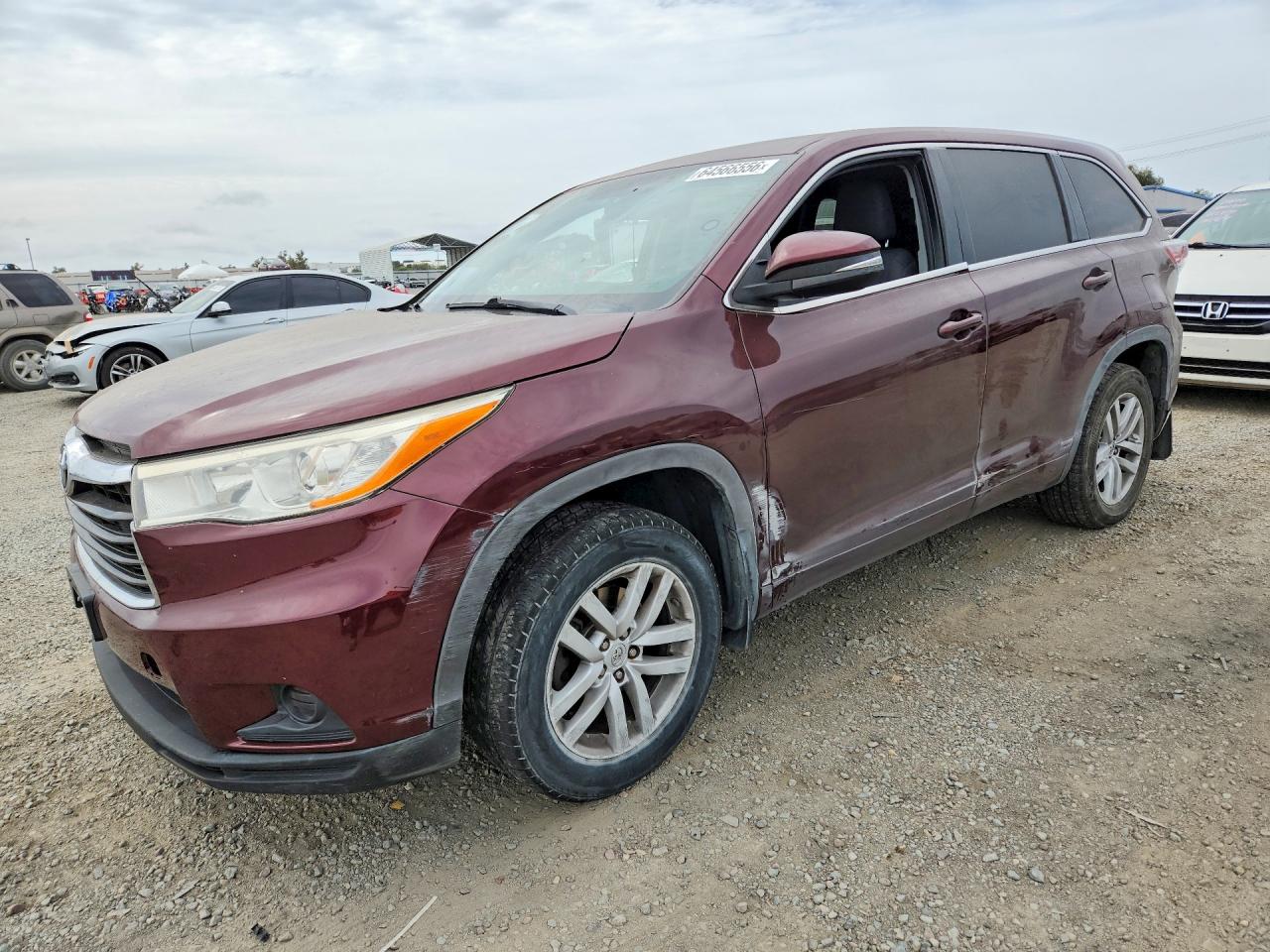 2015 TOYOTA HIGHLANDER LE