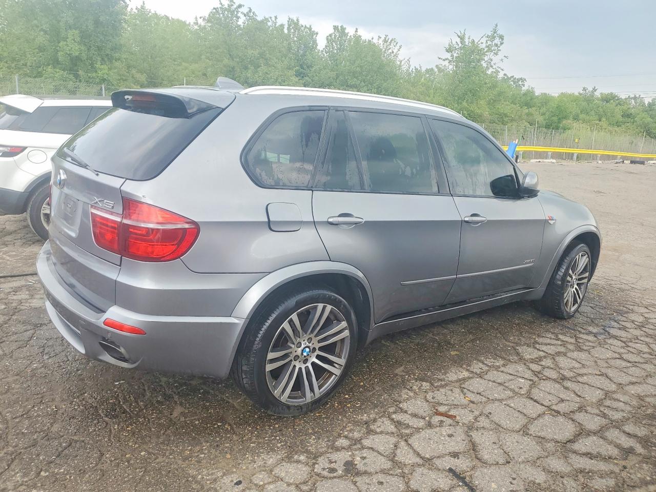 2013 BMW X5 XDRIVE50I — снимка 3