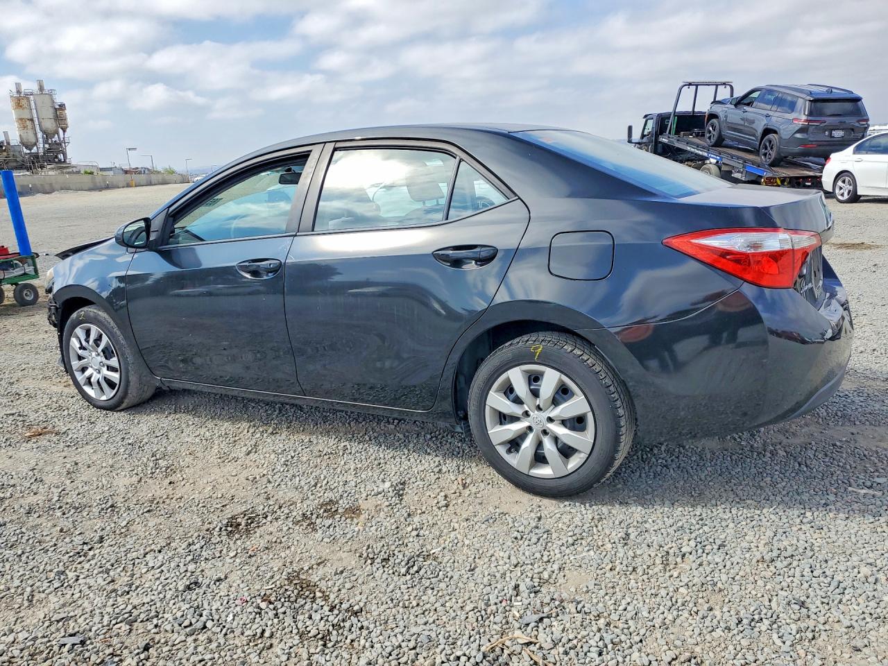 2015 TOYOTA COROLLA LE — снимка 2