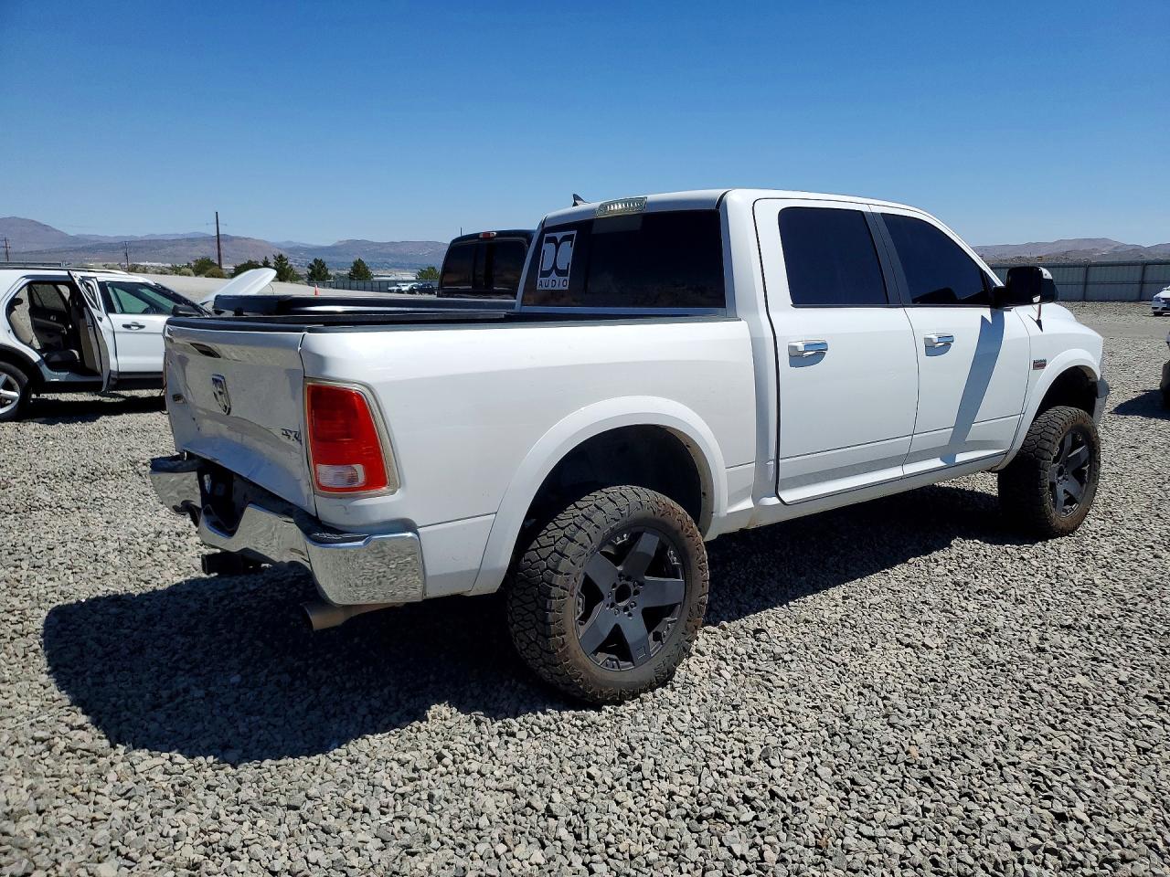 2017 RAM 1500 LARAMIE — снимка 3