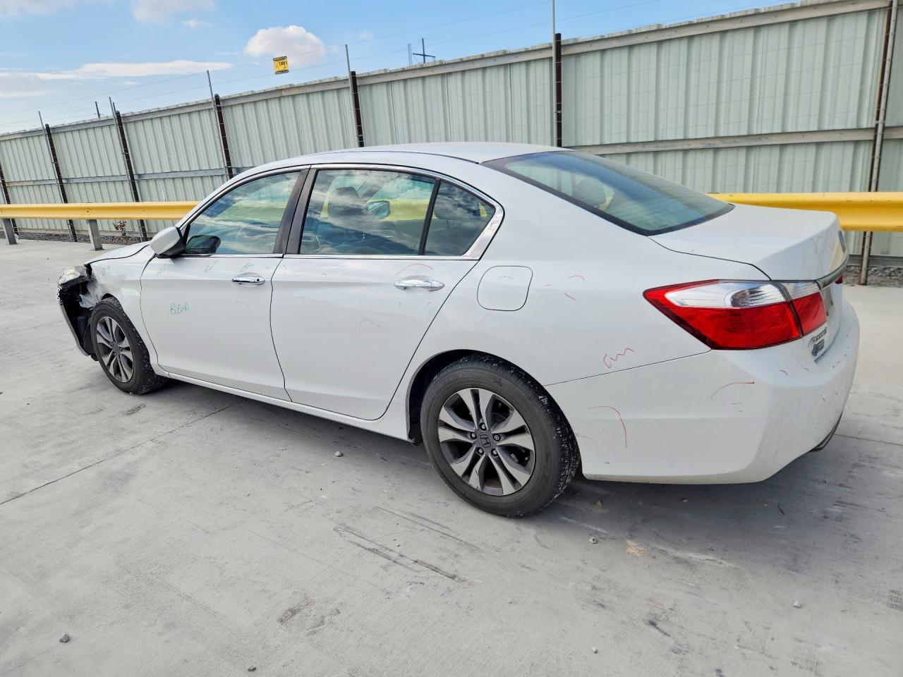2015 HONDA ACCORD LX — снимка 2