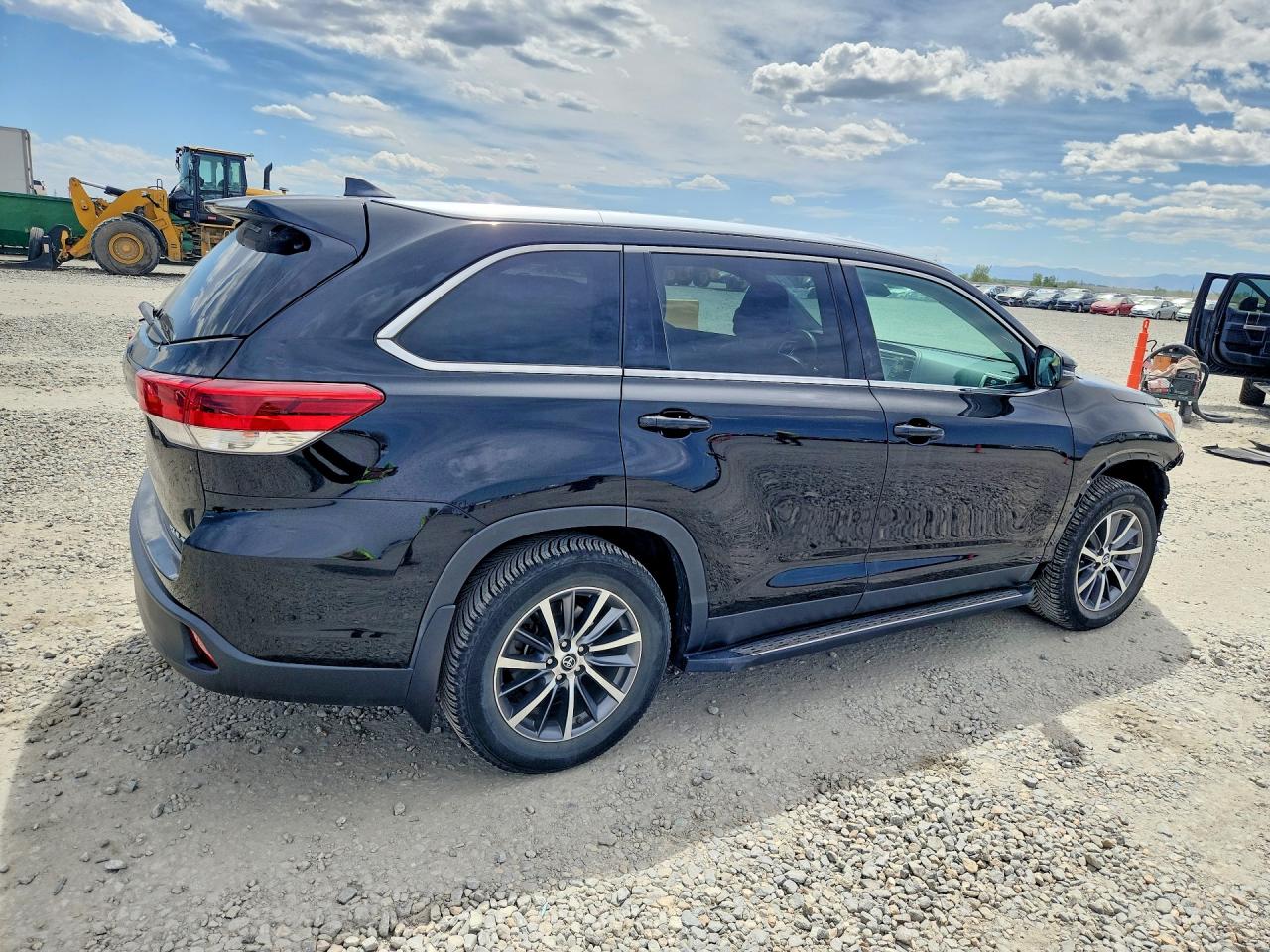 2019 TOYOTA HIGHLANDER XLE — снимка 3
