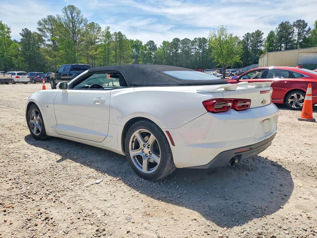 2019 CHEVROLET CAMARO LS — снимка 2