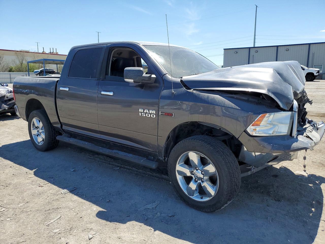 2016 RAM 1500 SLT — снимка 4