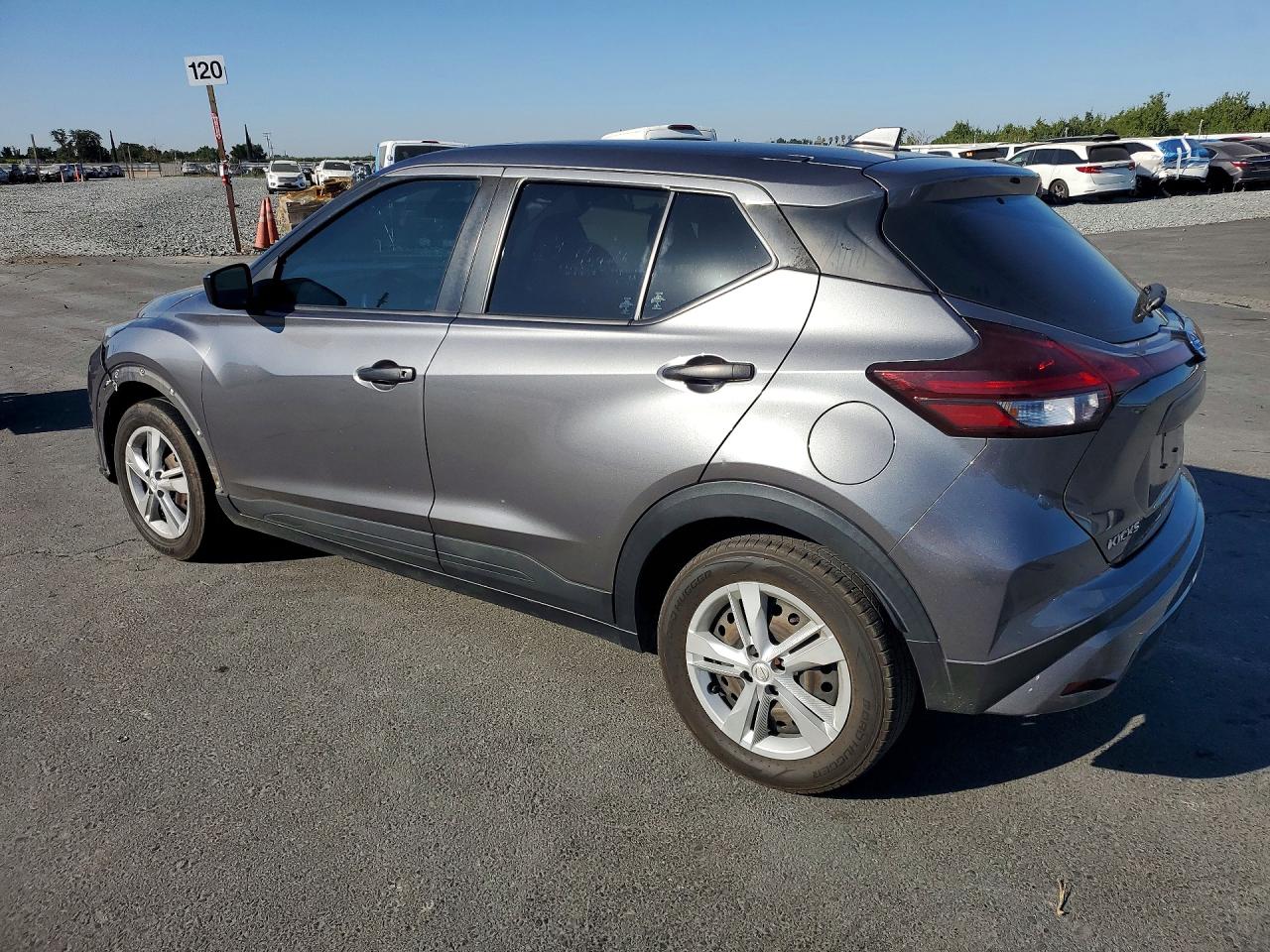 2021 NISSAN KICKS S — снимка 2