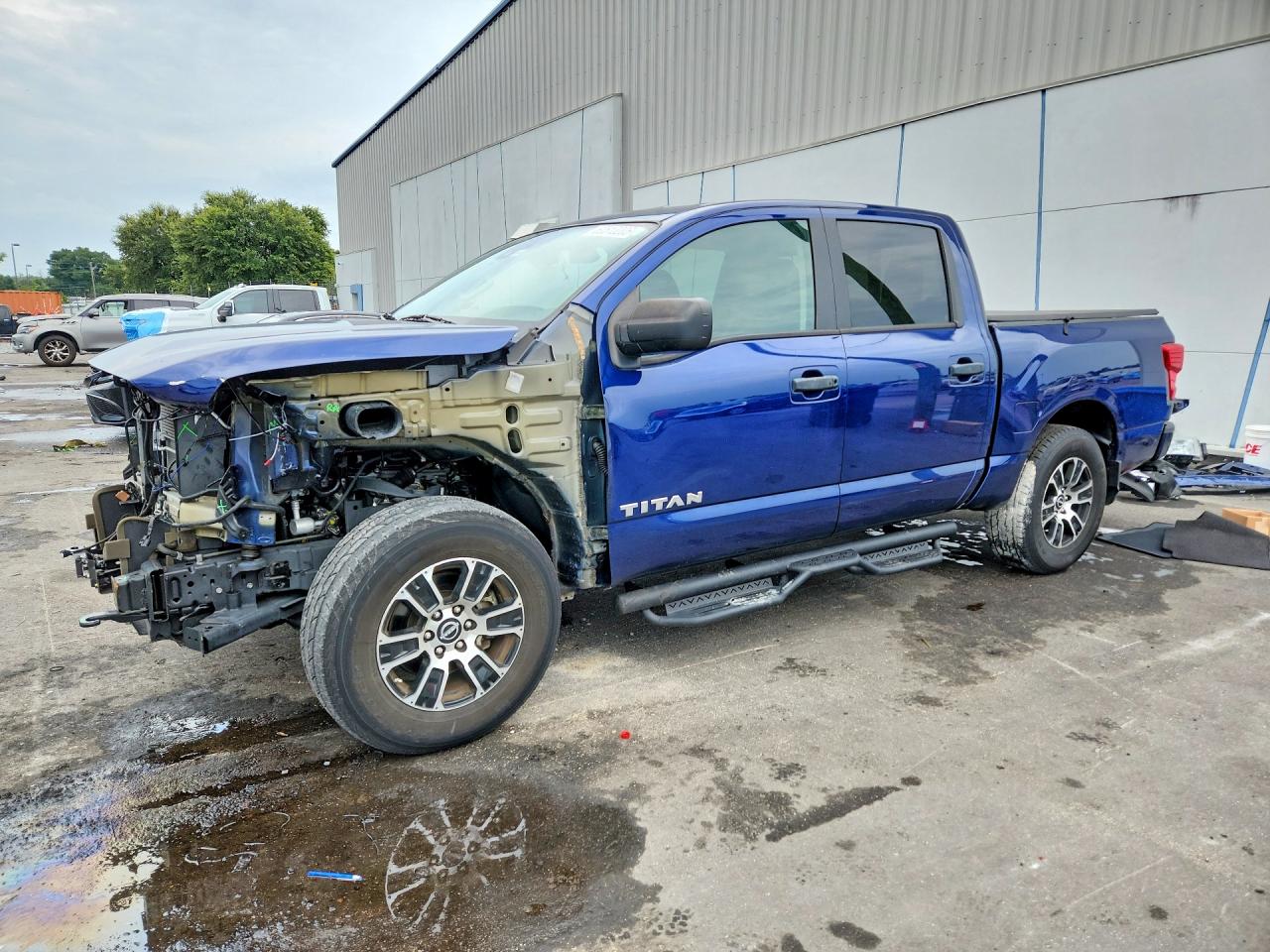 2024 NISSAN TITAN SV