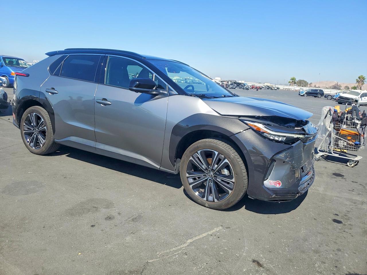 2024 TOYOTA BZ4X LIMITED — снимка 4