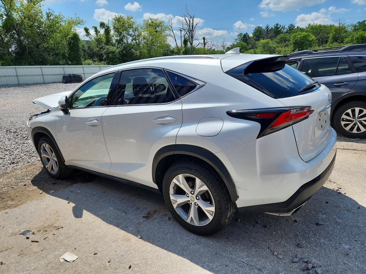 2017 LEXUS NX 200T BASE — снимка 2