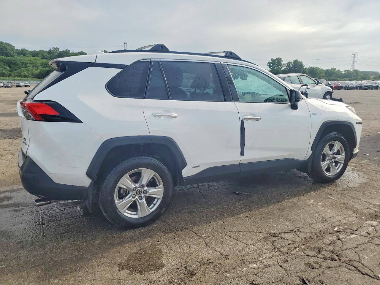 2021 TOYOTA RAV4 LE — снимка 3