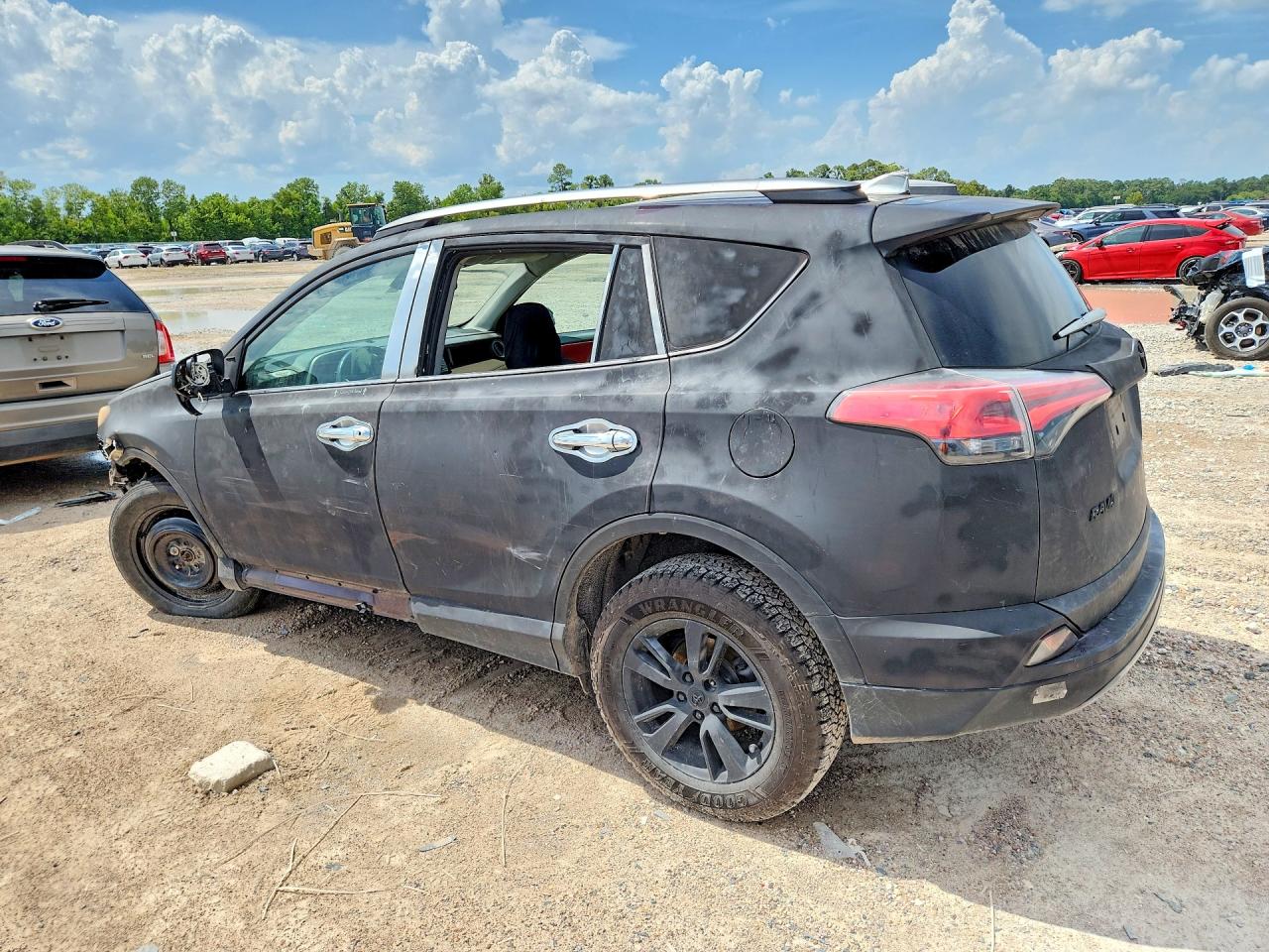 2017 TOYOTA RAV4 XLE — снимка 2
