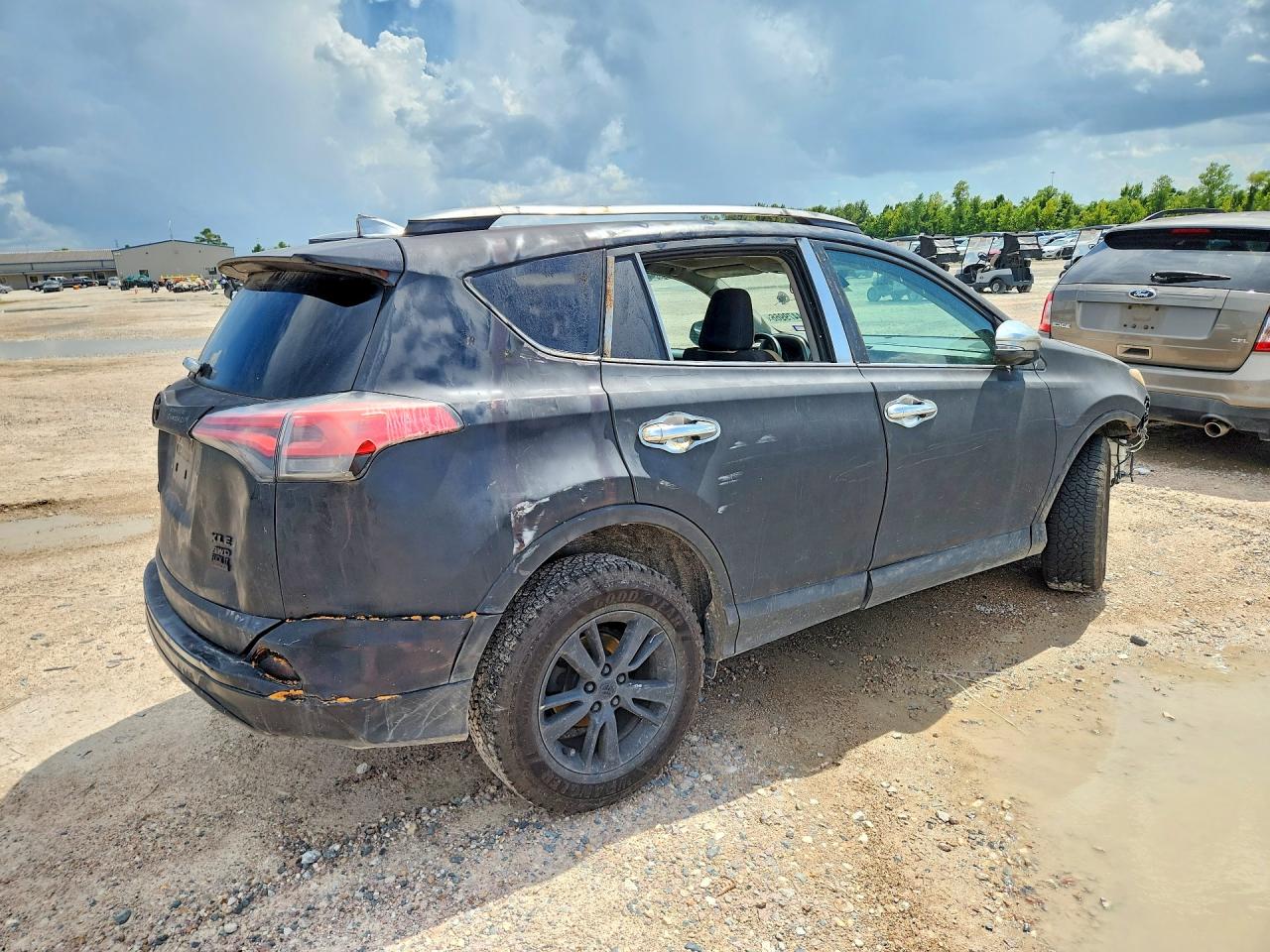 2017 TOYOTA RAV4 XLE — снимка 3