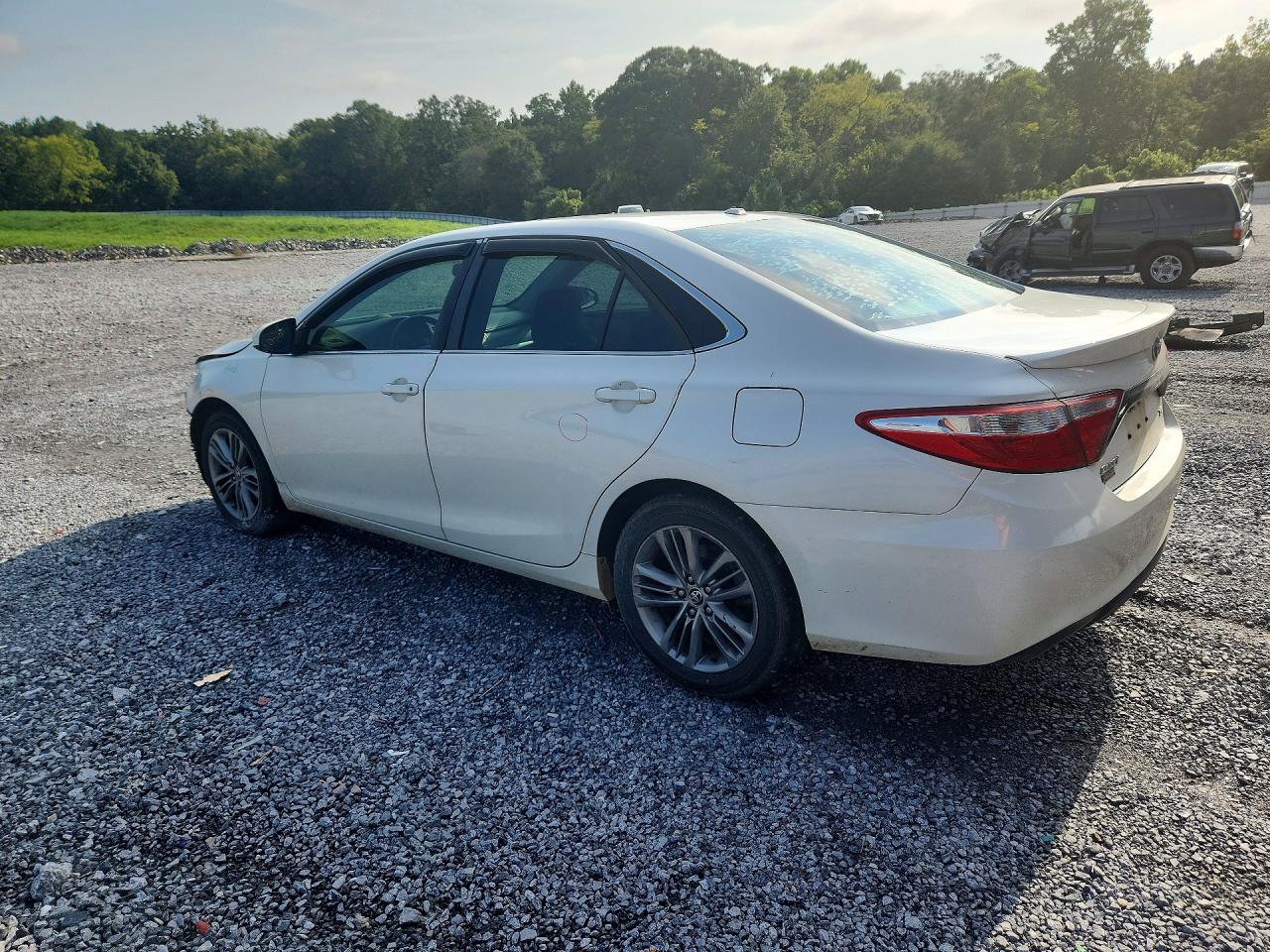 2015 TOYOTA CAMRY SE — снимка 2