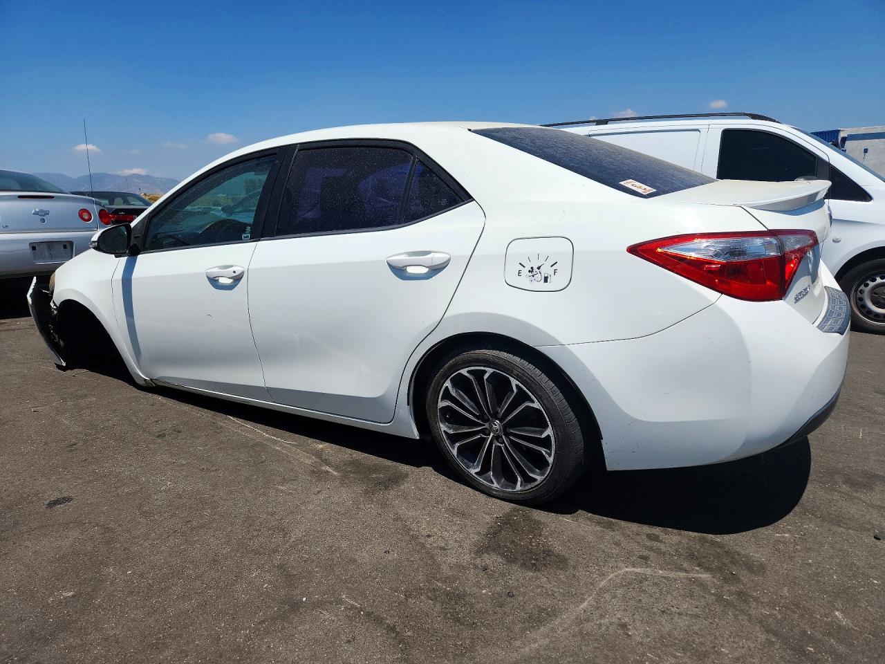 2015 TOYOTA COROLLA S PLUS — снимка 2
