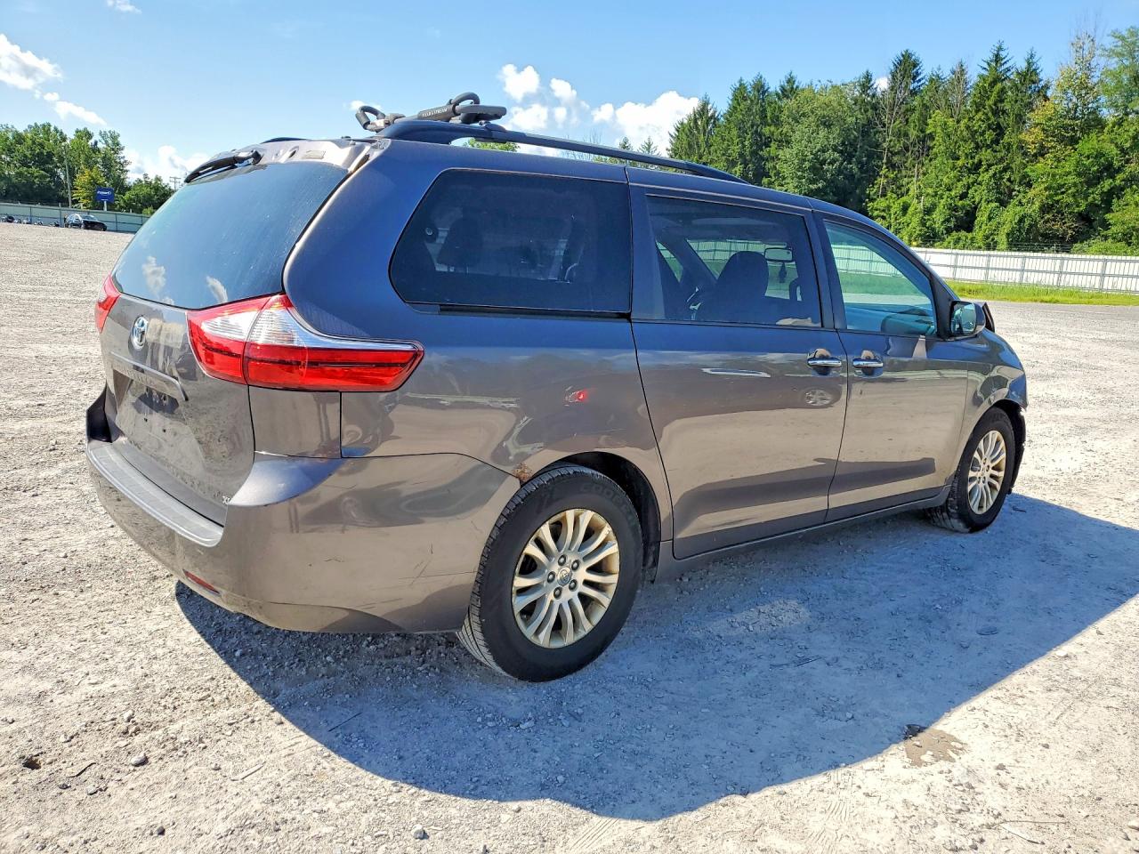 2015 TOYOTA SIENNA XLE 8-PASSENGER — снимка 3