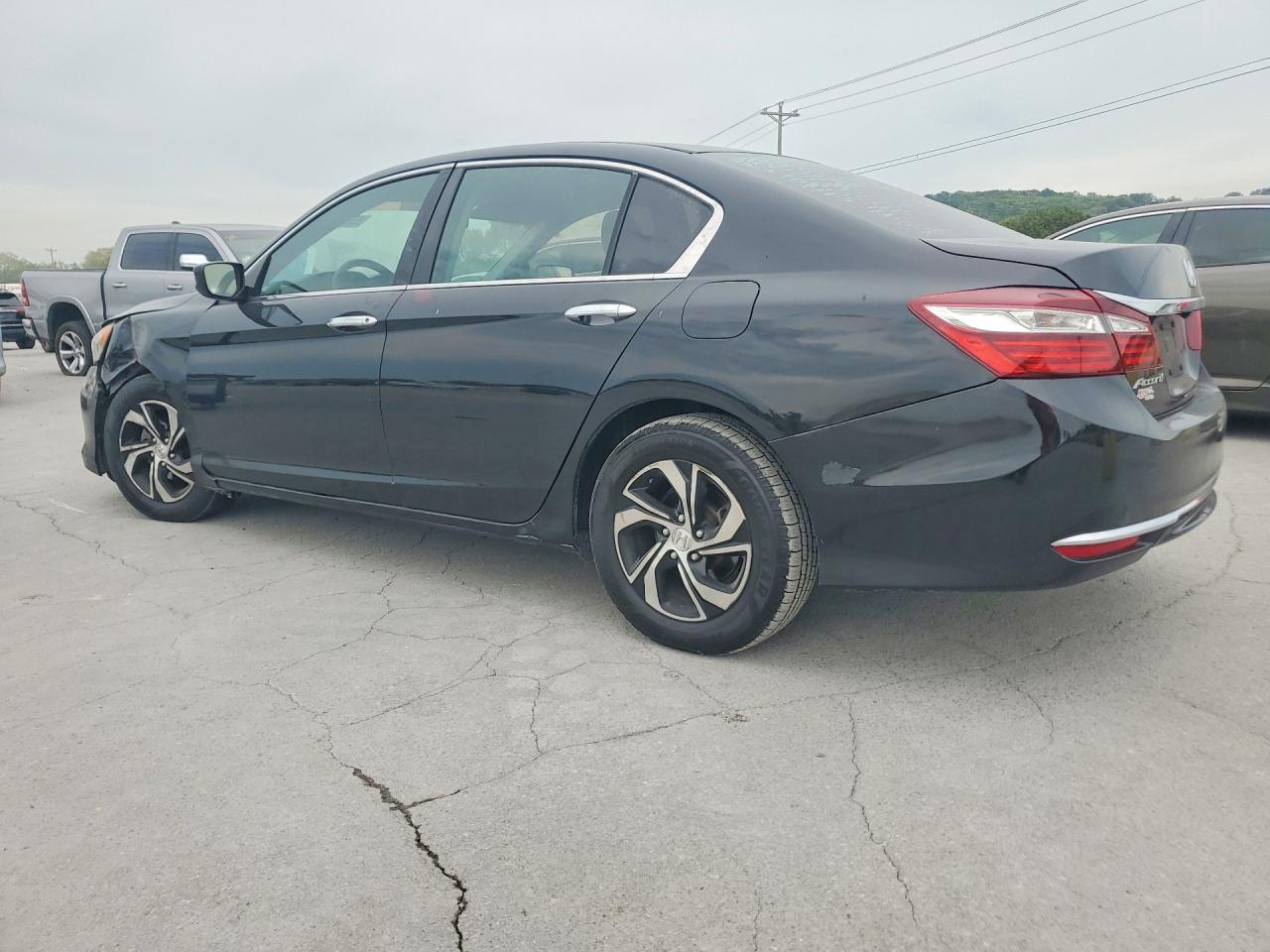 2017 HONDA ACCORD LX — снимка 2