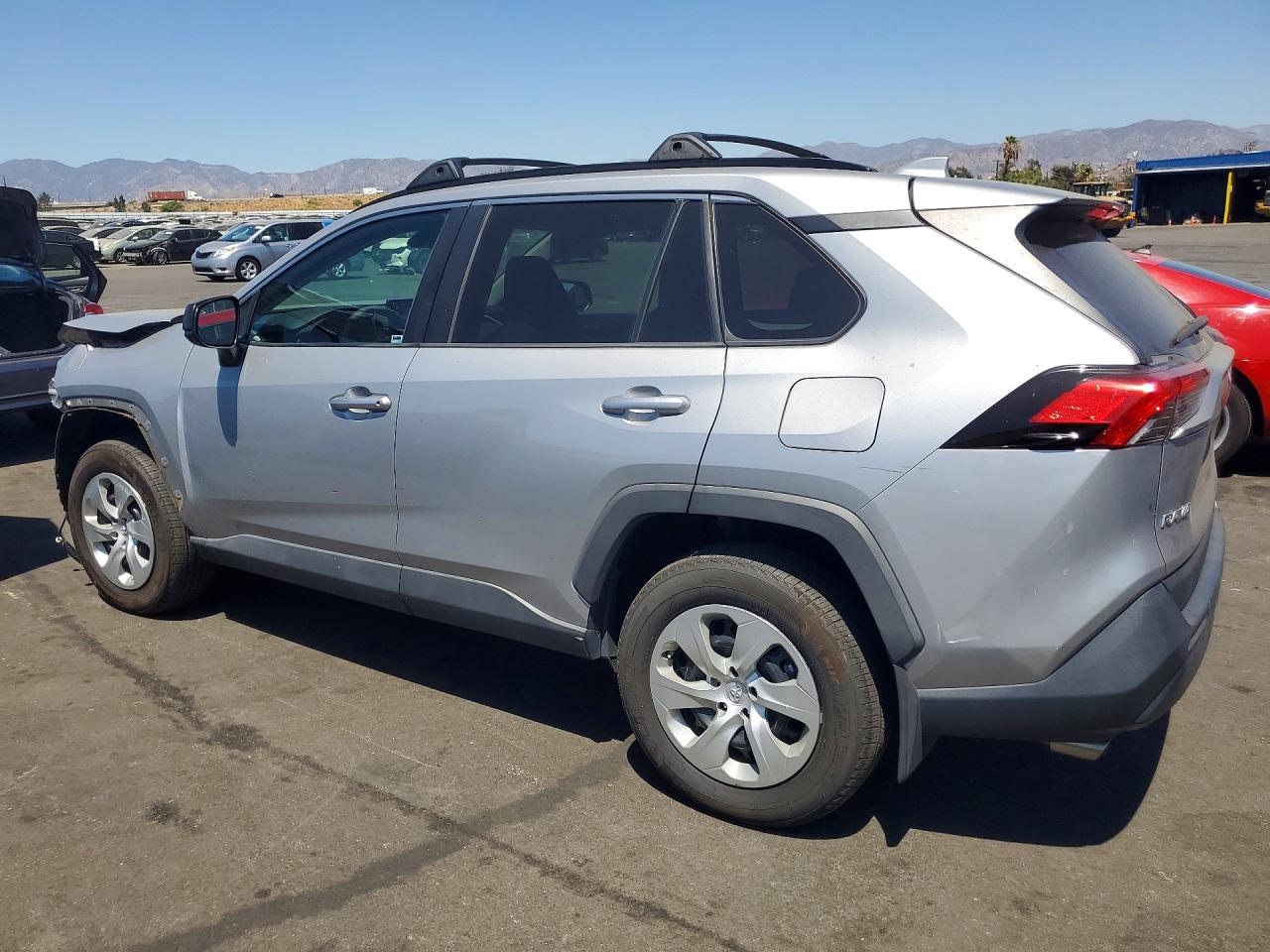 2021 TOYOTA RAV4 LE — снимка 2